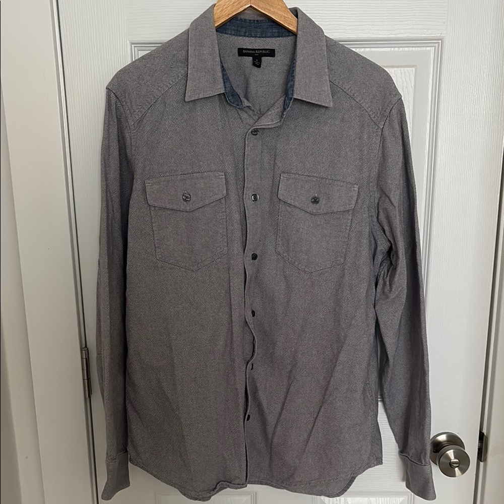 Banana Republic Gray Button-Up Shirt
